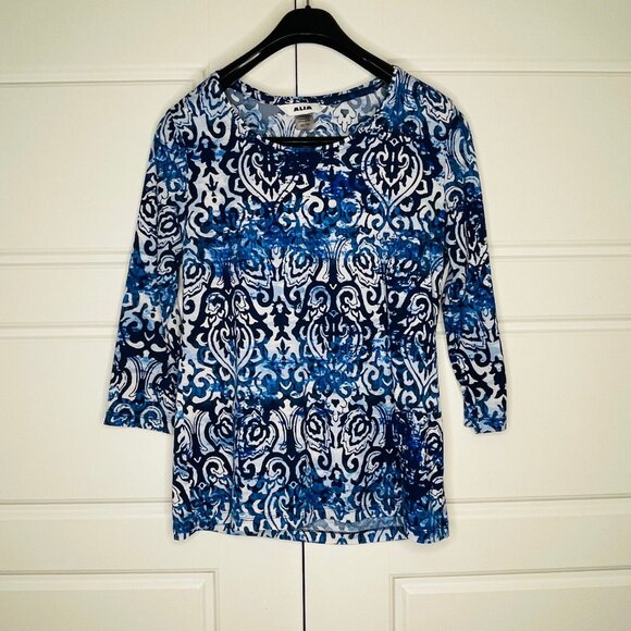 Alia Blue & White Patterned 3/4 Sleeve Top – Size XS - Picture 4 of 10